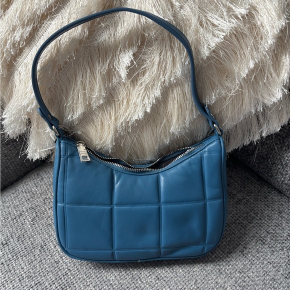 Steve Madden Quilted Chain Strap Shoulder Bag Blue – Brand New with Tags - Picture 7 of 7